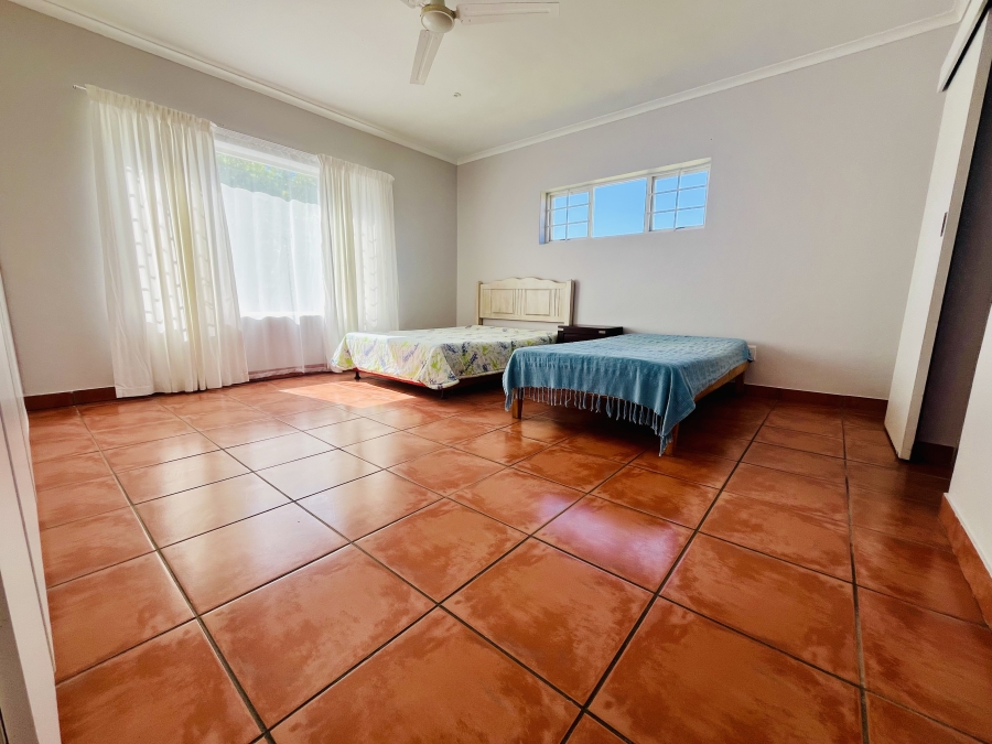 4 Bedroom Property for Sale in Sandbaai Western Cape